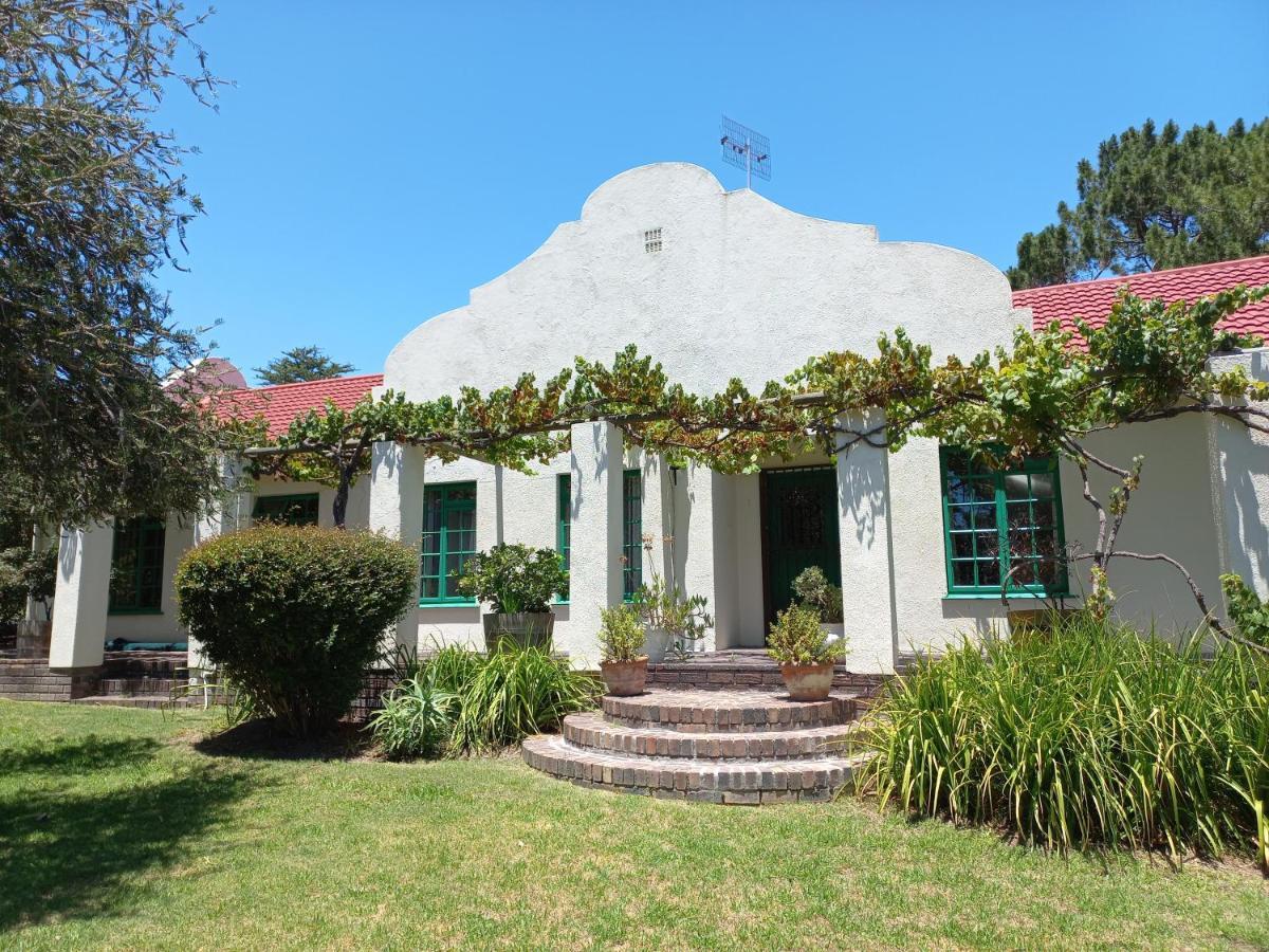 Wine Route 44 Guesthouse Somerset West Exterior photo